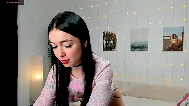 Snapshot of Magic_Allie chatting on March 11, 7:25 pm Magic Allie online show from March 11, 7:25 pm