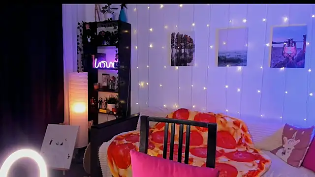 Snapshot of Magic_Allie chatting on November 30, 6:58 am Magic Allie online show from November 30, 6:58 am