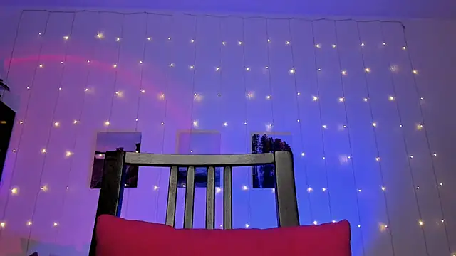 Snapshot of Magic_Allie chatting on September 15, 5:41 am Magic Allie online show from September 15, 5:41 am