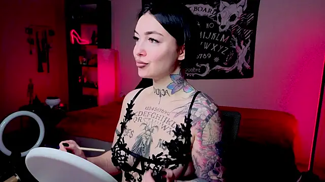 Magic Allie online show from April 15, 6:23 pm