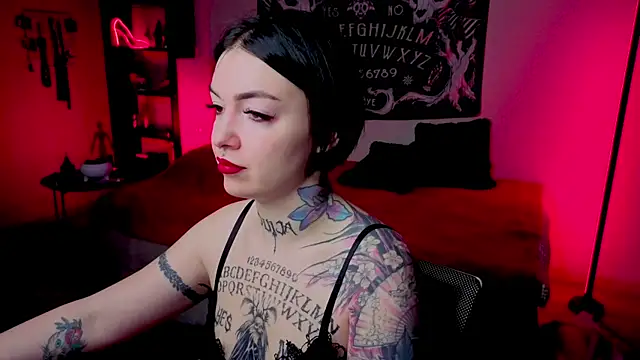 Snapshot of Magic_Allie chatting on May 9, 7:28 pm Magic Allie online show from May 9, 7:28 pm