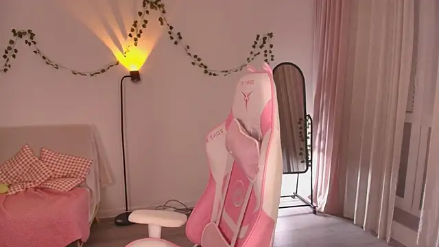 Eva Davi online show from December 23, 1:49 am