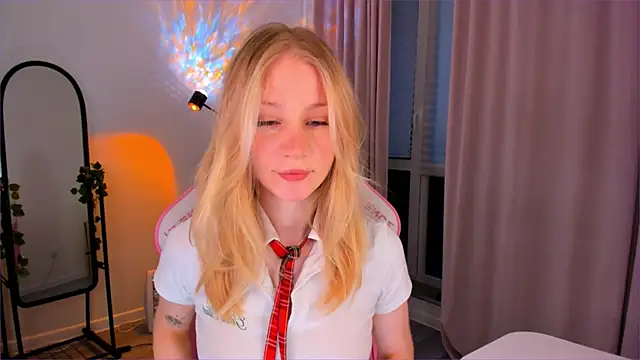 Eva Davi online show from March 28, 3:07 am