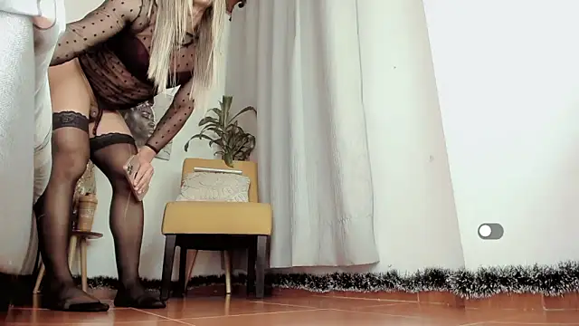 stefany sexy  online show from March 8, 3:10 am