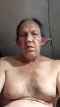 Snapshot of Dllarge chatting on November 15, 5:44 am Dllarge online show from November 15, 5:44 am