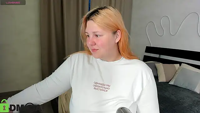 Ruth Oliver online show from October 27, 1:06 am