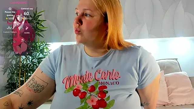 Ruth Oliver online show from November 6, 1:09 am