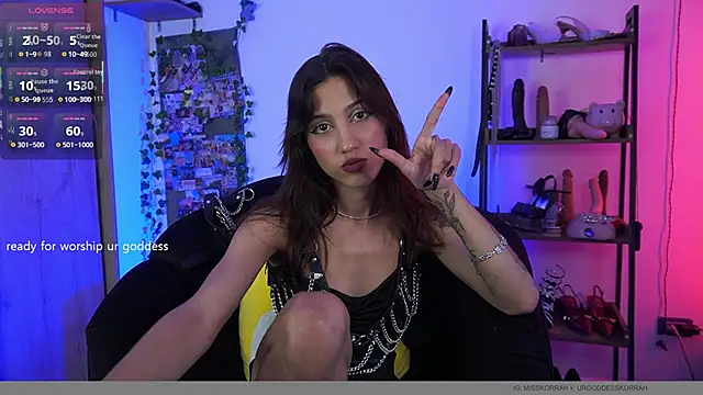 MissKorah online show from December 2, 10:00 pm