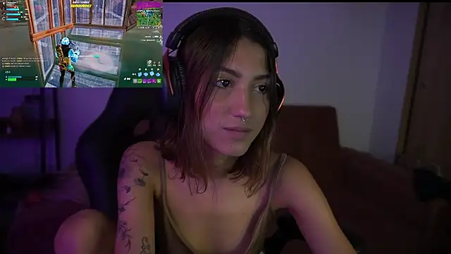 Snapshot of MissKorah chatting on December 31, 10:34 pm MissKorah online show from December 31, 10:34 pm
