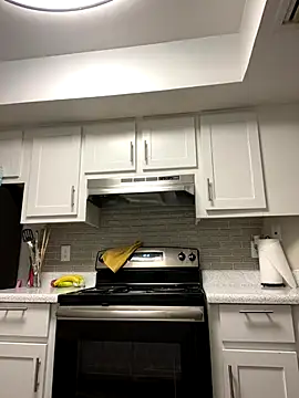 Snapshot of SafeinouterSpace chatting on November 4, 5:11 am SafeinouterSpace online show from November 4, 5:11 am