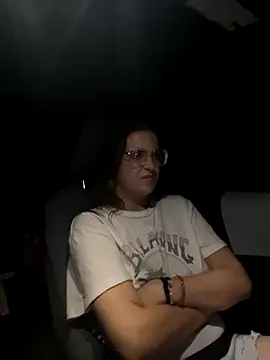 Snapshot of SafeinouterSpace chatting on November 7, 3:22 am SafeinouterSpace online show from November 7, 3:22 am