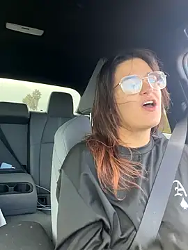 Snapshot of SafeinouterSpace chatting on November 7, 10:03 pm SafeinouterSpace online show from November 7, 10:03 pm