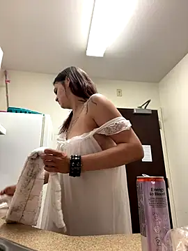 Snapshot of SafeinouterSpace chatting on October 6, 6:14 am SafeinouterSpace online show from October 6, 6:14 am