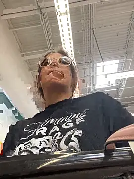 Snapshot of SafeinouterSpace chatting on November 14, 8:12 pm SafeinouterSpace online show from November 14, 8:12 pm