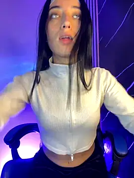 Ady 18 online show from November 3, 9:40 pm