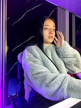 Ady 18 online show from November 28, 6:30 pm