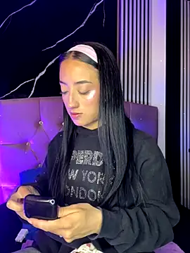 Ady 18 online show from November 16, 7:07 pm