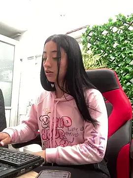 Snapshot of Ady_18 chatting on February 10, 8:10 pm Ady 18 online show from February 10, 8:10 pm