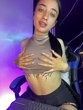 Ady 18 online show from October 25, 5:35 pm