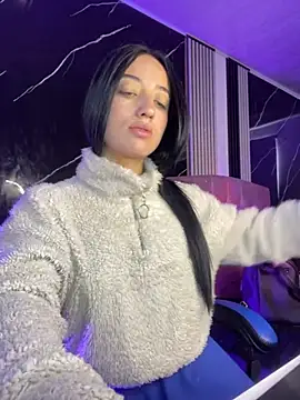 Ady 18 online show from November 29, 4:07 pm