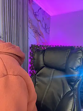 Ady 18 online show from March 21, 6:45 pm