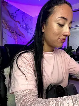 Ady 18 online show from January 8, 7:20 pm