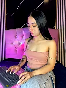 Snapshot of Ady_18 chatting on September 25, 3:51 pm Ady 18 online show from September 25, 3:51 pm