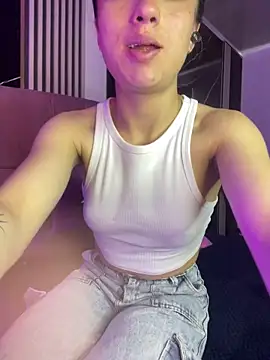 Ady 18 online show from October 30, 4:59 pm