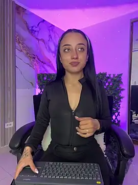 Ady 18 online show from January 6, 7:07 pm