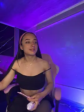 Ady 18 online show from May 15, 3:32 pm