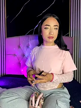 Snapshot of Ady_18 chatting on October 2, 7:28 pm Ady 18 online show from October 2, 7:28 pm