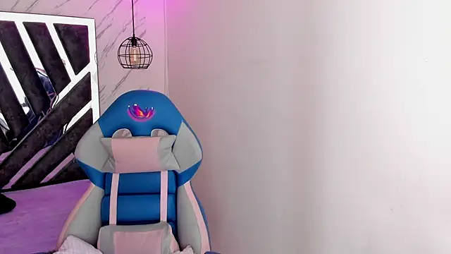 Queen perla  online show from October 29, 12:37 pm