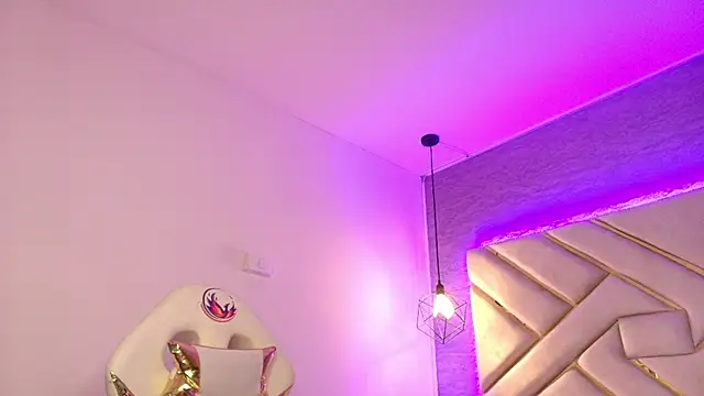 Queen perla  online show from March 21, 12:17 pm