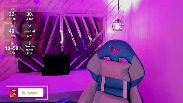 Queen perla  online show from September 30, 12:00 pm