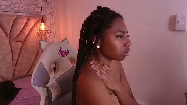 Queen perla  online show from November 15, 12:09 pm