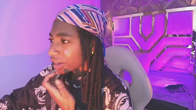 Queen perla  online show from March 31, 12:18 pm