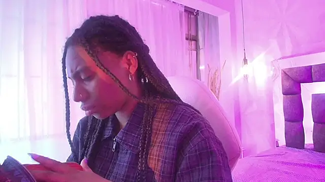 Snapshot of Queen_perla_ chatting on June 9, 12:17 pm Queen perla online show from June 9, 12:17 pm