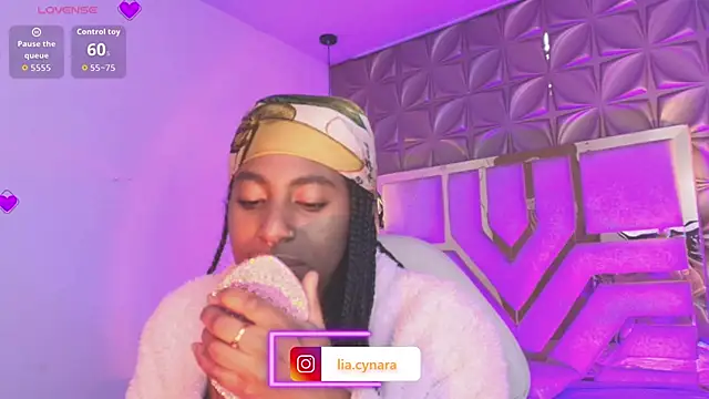 Queen perla  online show from March 29, 5:36 pm