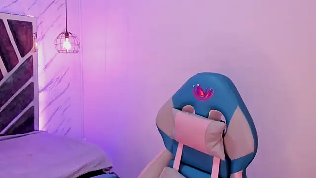 Queen perla  online show from September 10, 12:04 pm