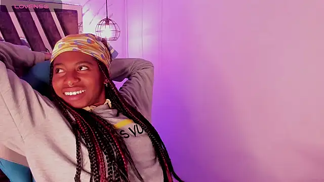 Queen perla  online show from September 13, 11:21 am