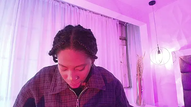 Queen perla  online show from June 3, 12:06 pm