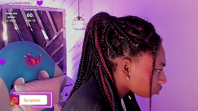 Queen perla  online show from September 20, 4:01 pm