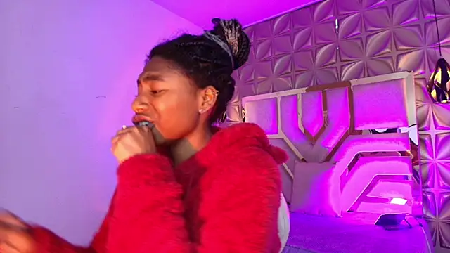 Snapshot of Queen_perla_ chatting on February 28, 12:16 pm Queen perla online show from February 28, 12:16 pm