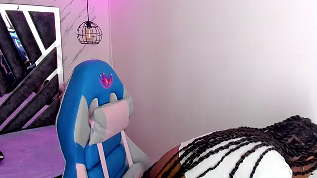 Queen perla  online show from October 23, 12:04 pm