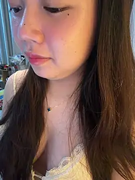 Hotellinh12 online show from July 29, 4:17 pm