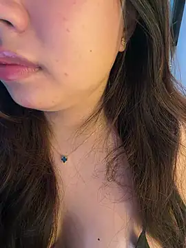 Hotellinh12 online show from July 18, 4:26 pm