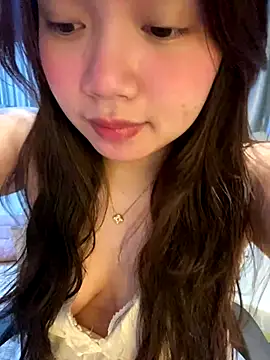 Hotellinh12 online show from December 15, 4:24 pm