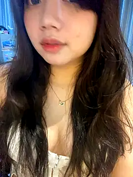 Snapshot of Hotellinh12 chatting on October 5, 4:20 pm Hotellinh12 online show from October 5, 4:20 pm