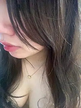 Snapshot of Hotellinh12 chatting on January 14, 5:11 am Hotellinh12 online show from January 14, 5:11 am