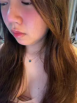 Snapshot of Hotellinh12 chatting on June 12, 3:32 pm Hotellinh12 online show from June 12, 3:32 pm